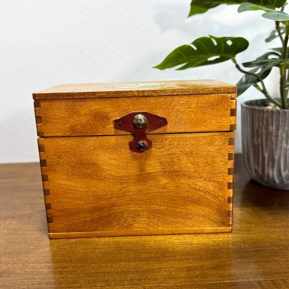 Vintage Woodpecker WoodWare Wood Box Hand Painted in Japan 6x4x5 Wooden - Picture 4 of 14